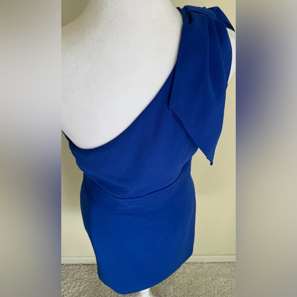 MINUET by MODCLOTH ONE SHOULDER BOW, PLEATED WAIST, SIDE ZIP, SZ L, ROYAL BLUE - Picture 16 of 17